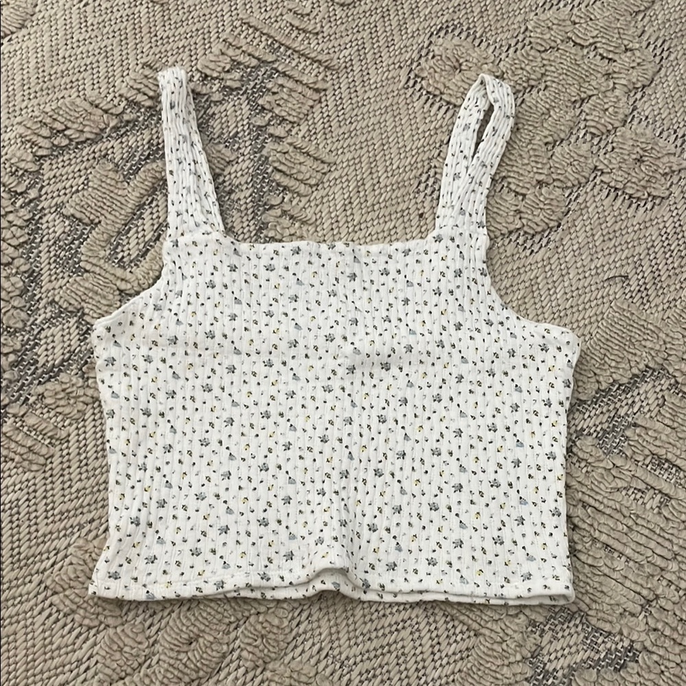 American Eagle Outfitters Cream Sleeveless Crop Tank Top
